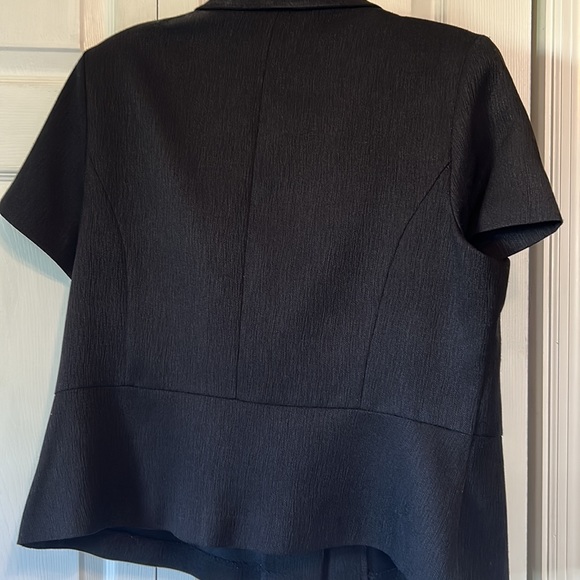 Short sleeve unlined casual jacket - Picture 5 of 5